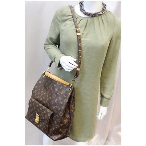 louis vuitton hobo metis monogram with accessories brown|LOUIS VUITTON Monogram Metis 1433554 .